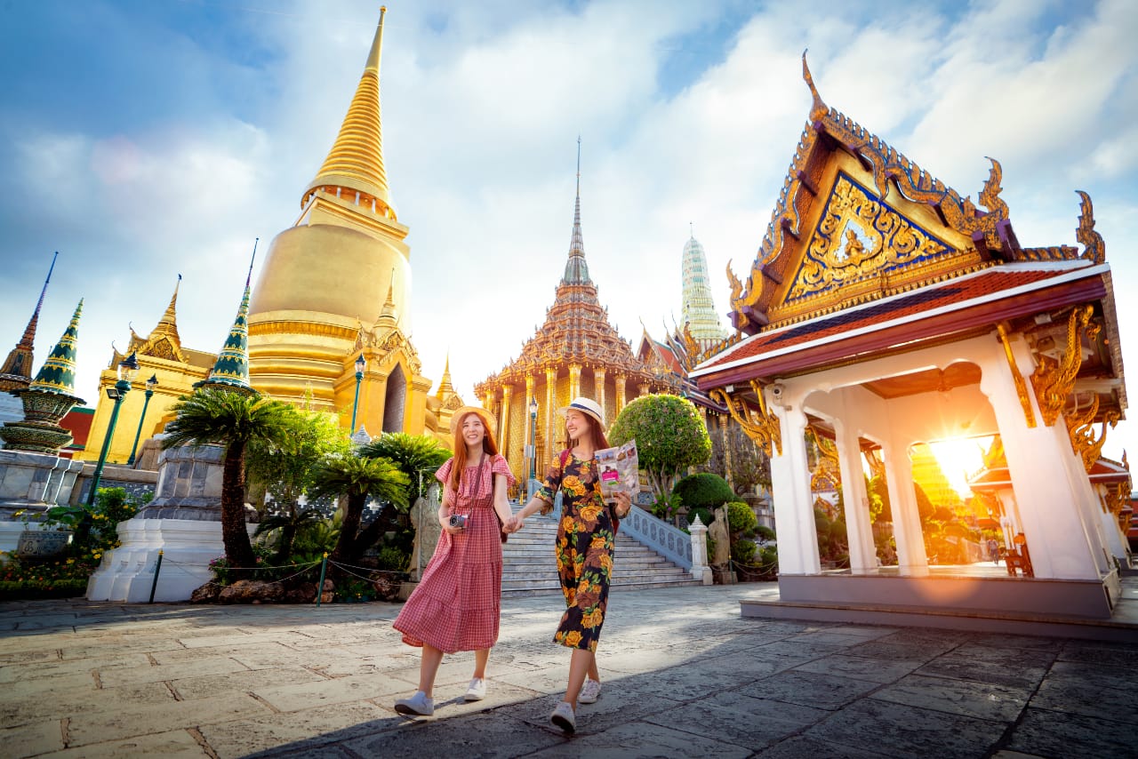 wat phra kai und grosser palast in thailand bangkok