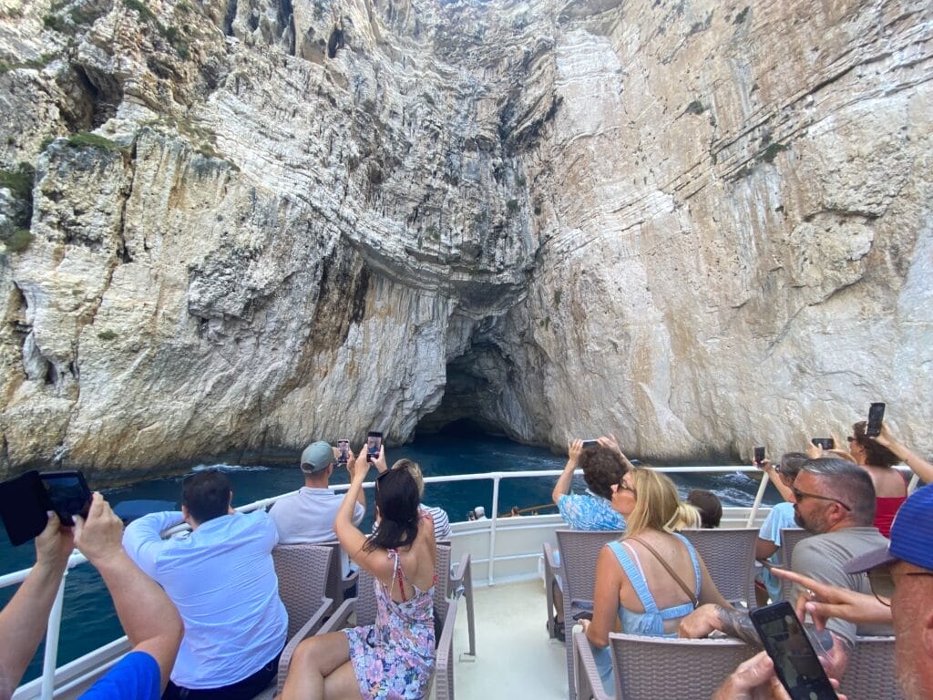 Ionische Inseln, Meereshöhlen von Paxos und Antipaxos, Bilder von Brigitte Jurczyk